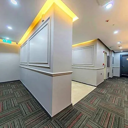 Intercity Airport מלון 3*