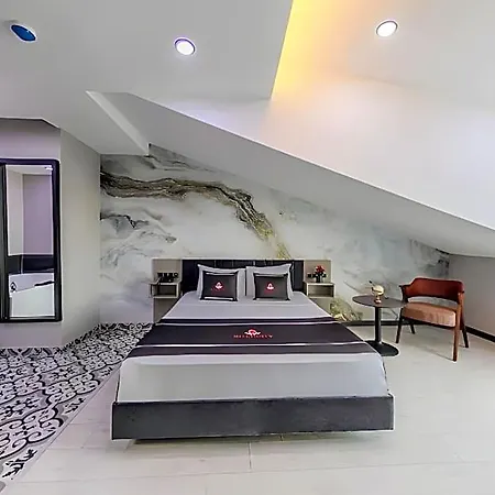 Intercity Airport Hotell 3*